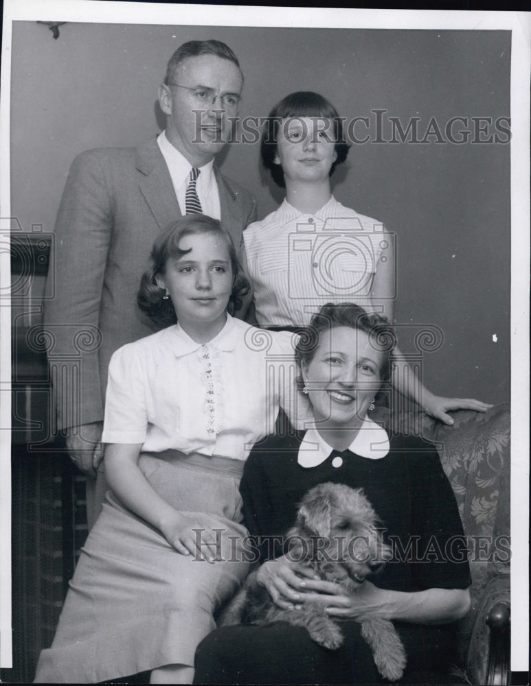 1954 University Massachusetts President Jean Paul Mather Family - Historic Images