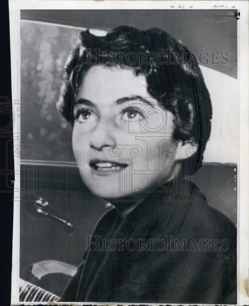 1957 14-year-old Princess Shanaz Pahlevi - Historic Images