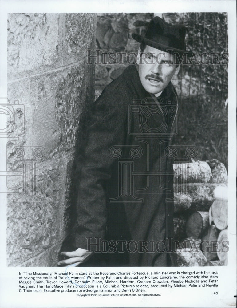 1982 Press Photo Michael Palin in &quot;The Missionary&quot; - Historic Images