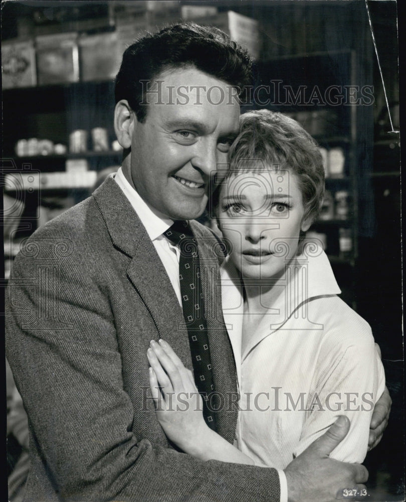 1958 Donald Sinders and Jeannie Carson - Historic Images