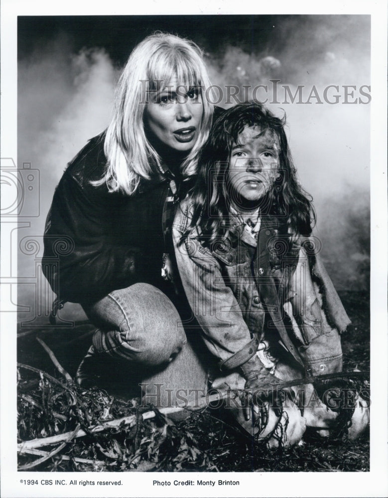 1994 Press Photo Actress Bree Walker Lampley and Ashley Peldon - Historic Images