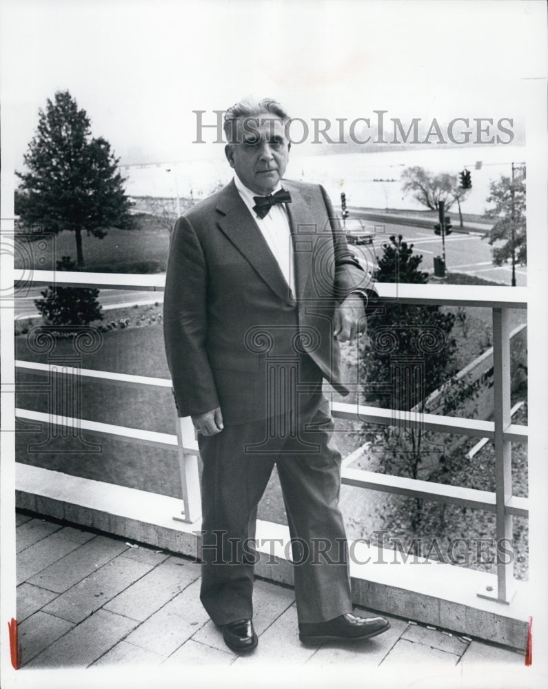 1977 Dr. Henry Viscardi  won 2 awards for service to the hanicapped - Historic Images