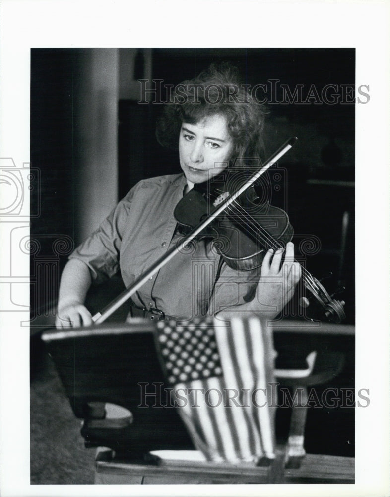1986 Press Photo Boston Pops Violinist Valerie Kuchment - Historic Images