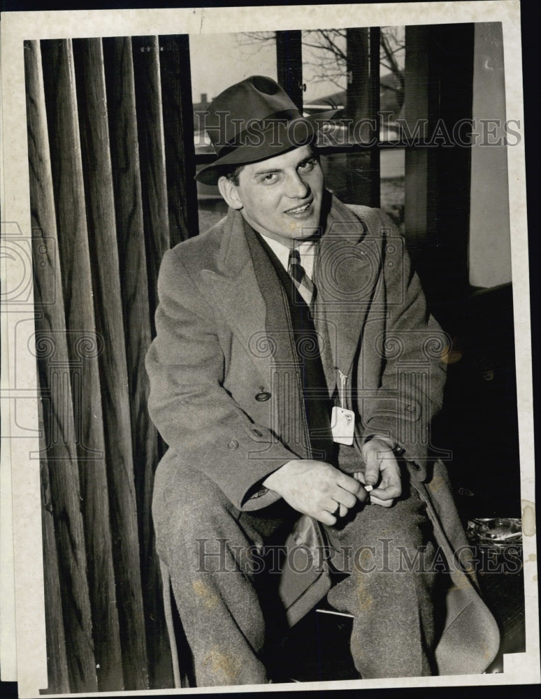 1947 Minister Richard Kuck - Historic Images