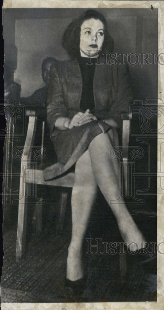 1948 Elfriede Krueemelbein as she witness - Historic Images