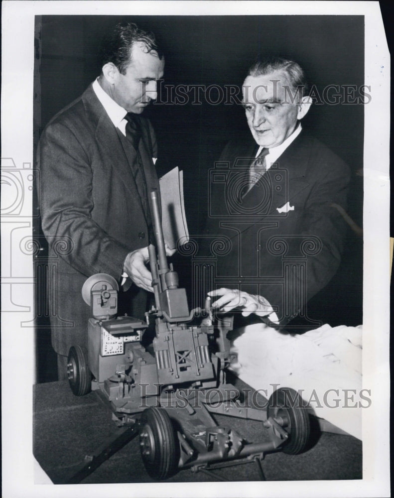 1952 Frank Pace,Sec of the Army with Chrm Joseph C O'Mahoney,Sen Com - Historic Images