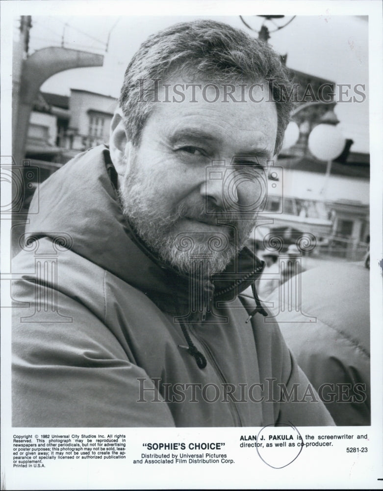 1982 Press Photo Director Alan Pakula Movie Sophies Choice - Historic Images