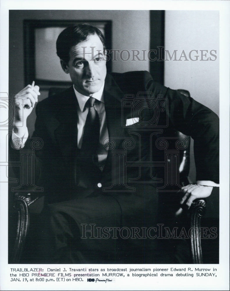 Press Photo Daniel Travanti shows in the picture - Historic Images