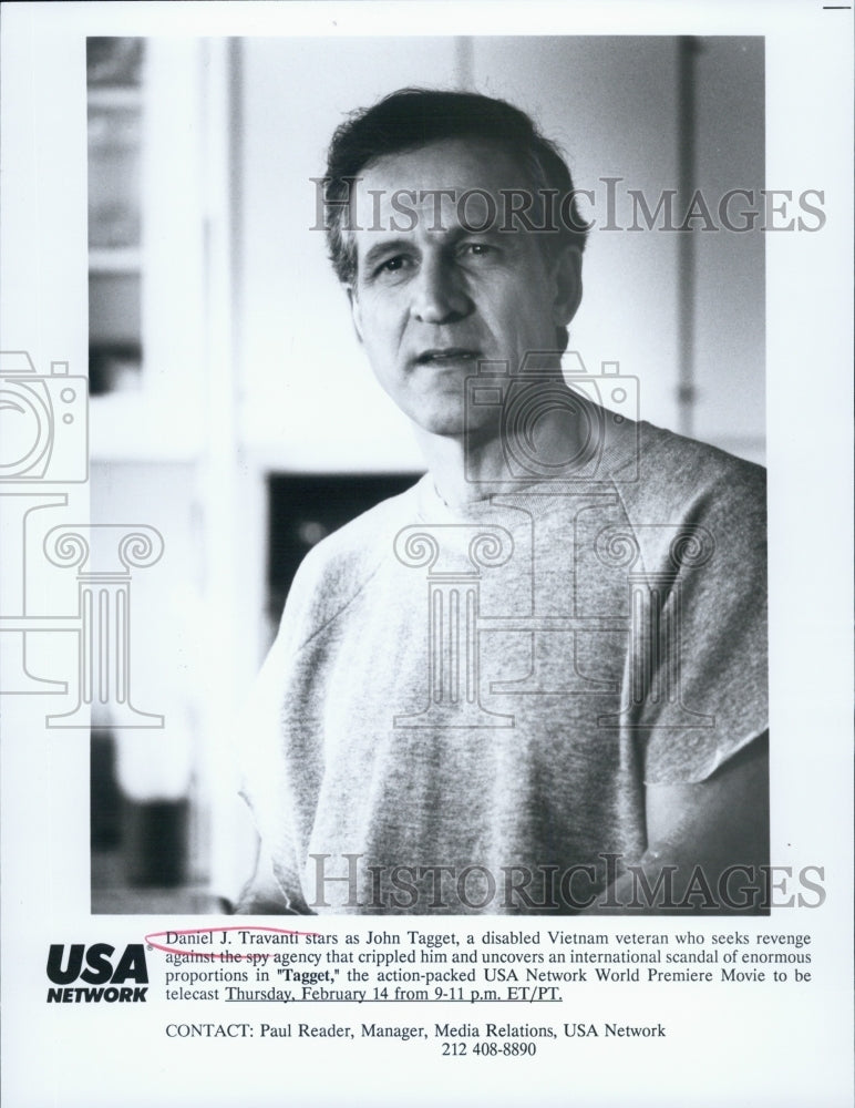 Press Photo Daniel Travanti the man in the picture - Historic Images