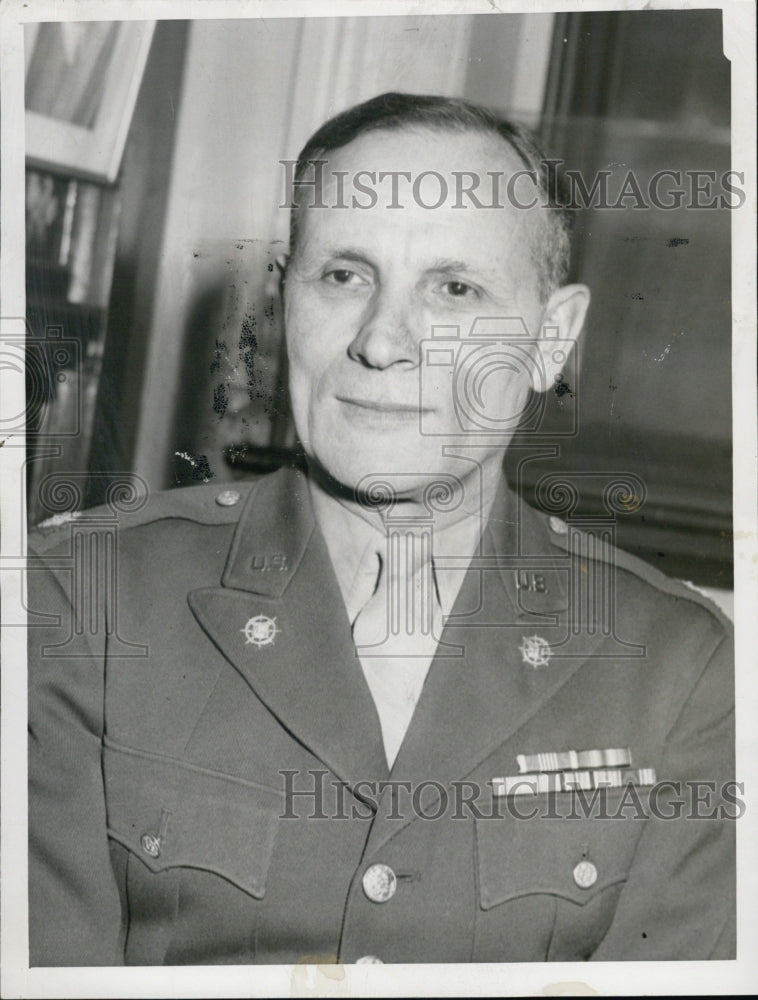 Press Photo Lt. Col. Joseph Parilla shows in the picture - Historic Images