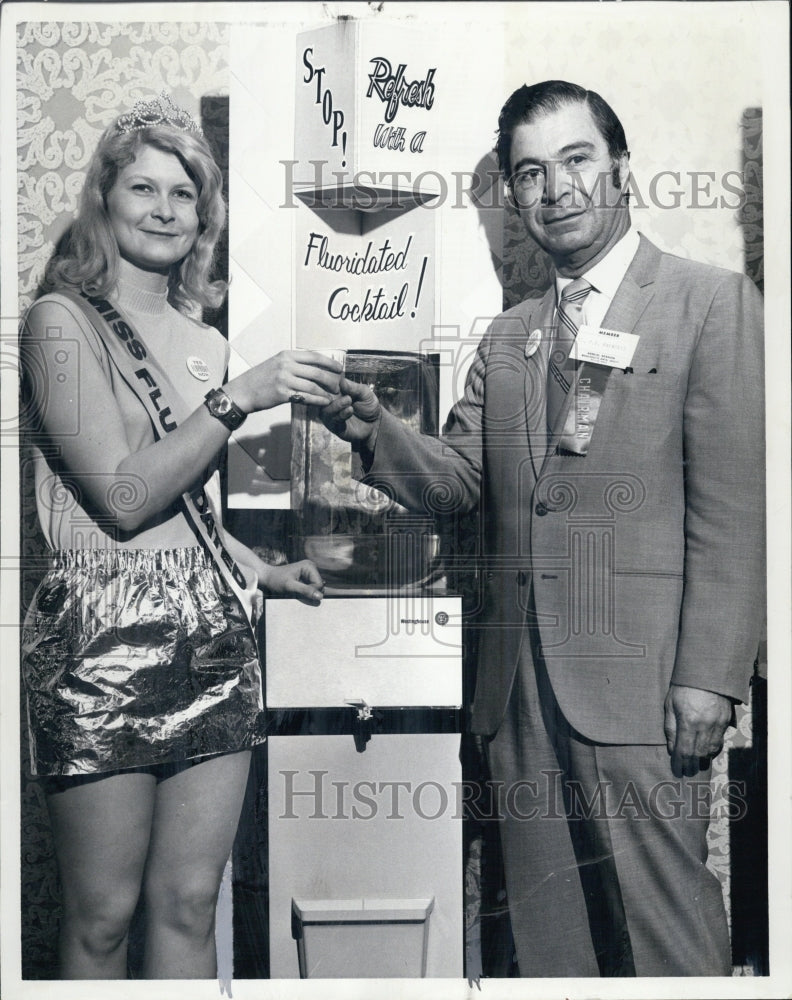 1971 The introduction of Fluoridated water to annual meeting - Historic Images