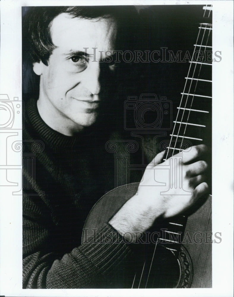 1995 Press Photo Spanish Guitarist Paco Pena - Historic Images