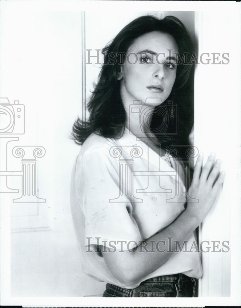 1989 Press Photo Actress Marlee Matlin posing for picture - Historic Images