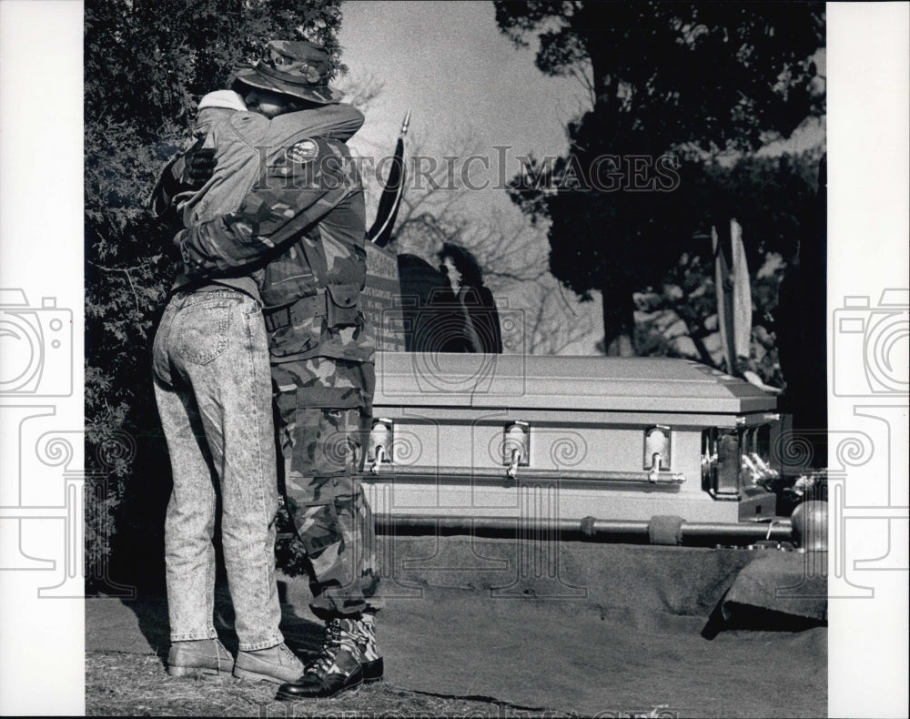 1991 Press Photo Funeral of Mia Air Force Staff Sgt. Frederick Garside - Historic Images