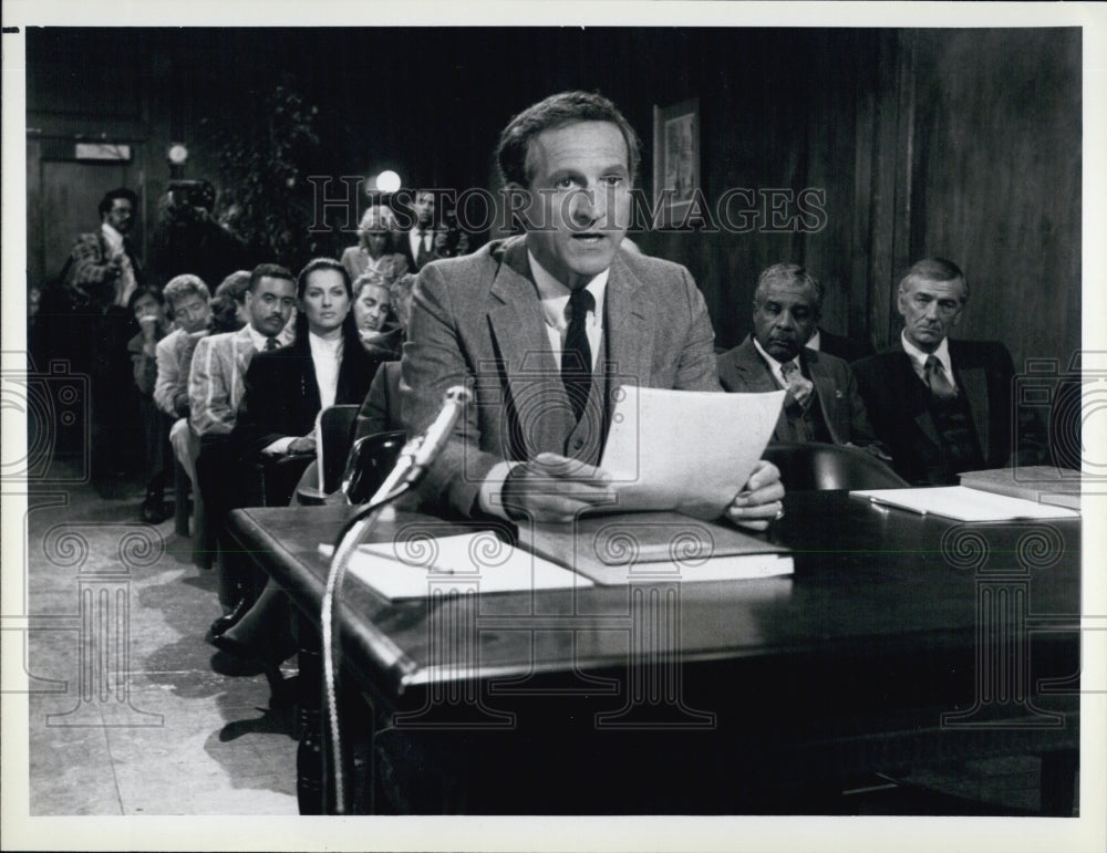 1985 Press Photo Daniel J. Travanti as Capt. Furillo on NBC's Hill Street Blues - Historic Images