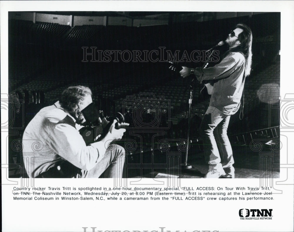 Press Photo Country musician Travis Tritt in &quot;Full Access&quot; - Historic Images