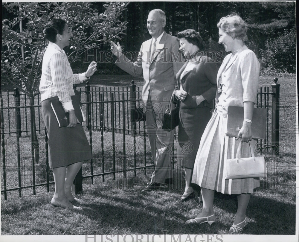 1958 Press Photo Dr. Gordon M. Trin, Katherine Ducas, Jacqueline Thome-Patenotre - Historic Images