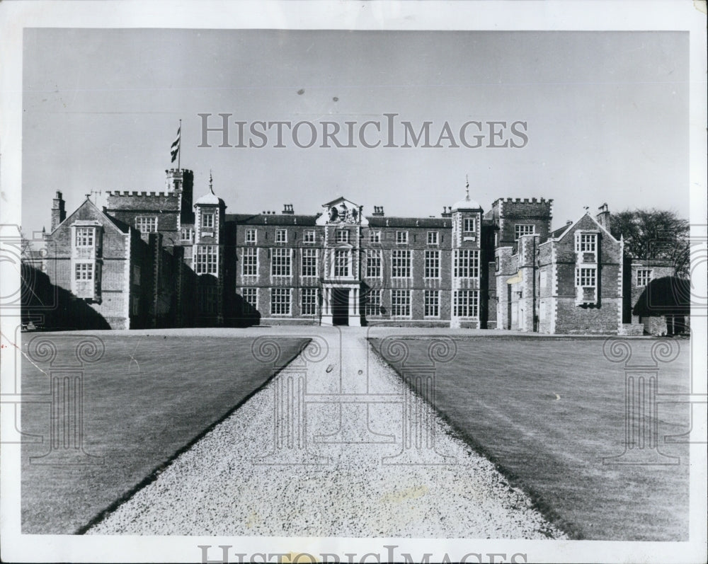 1972 Press Photo Lourd Paramount Home Burton Constable Hall - Historic Images