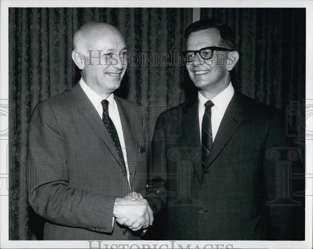 1969 Press Photo Harvard Prof. John O. Whitney Shakes Hands w John M. Mugar - Historic Images