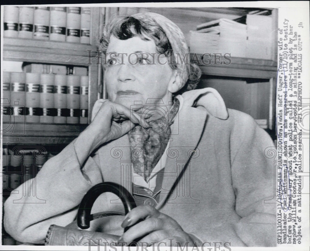 1964 Mrs. Vanda Hoff Unger Former Wife of Paul Whiteman Testifies - Historic Images