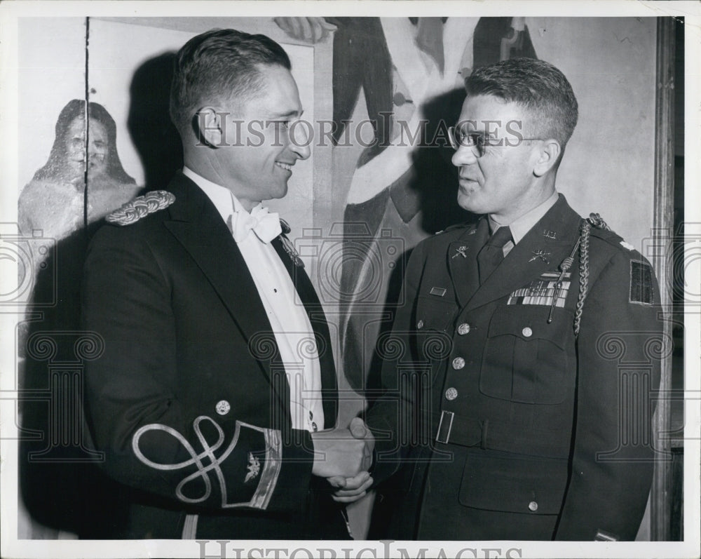 1950 Press Photo Col. Otis M. Whitney greets Lt. Col. Warren C. Giles - Historic Images