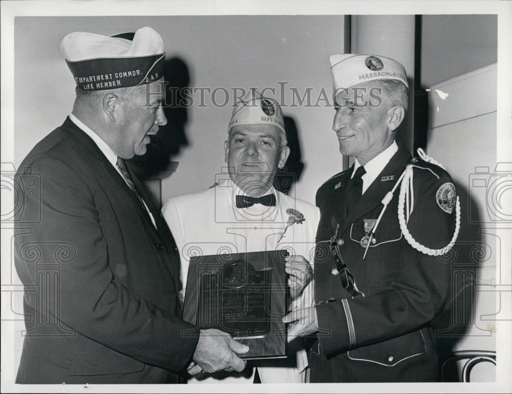 1964 Press Photo Lt. Gen. Otis Whitney  attends dinner at Hotel Bradford. - Historic Images