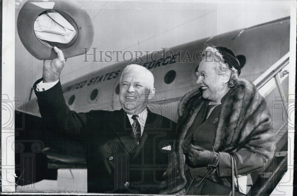 1955 Defense Secretary Charles Wilson &amp; Wife Arrives in Washington - Historic Images