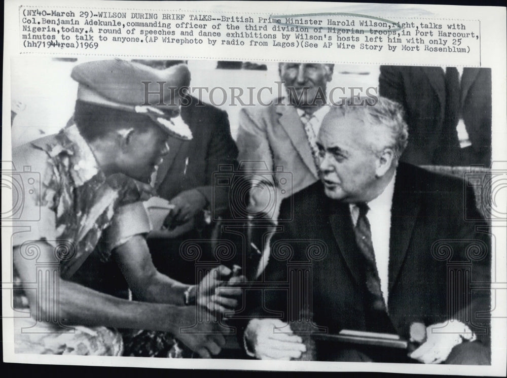1969 British Prime Minister, Harold Wilson & Col. Benjamin Adekunle - Historic Images