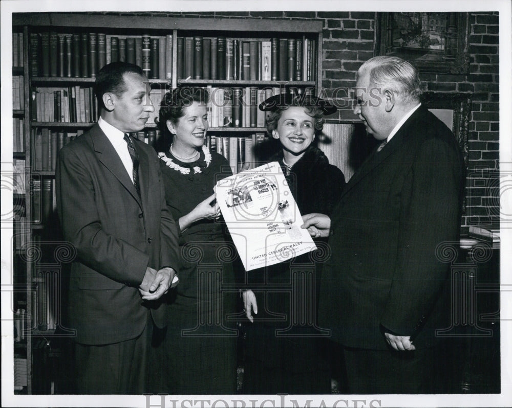1958 Press Photo Edmund R. Mattos, Mrs. Foster Furcolo, Mrs. Cecil Rose, Dr. S. - Historic Images