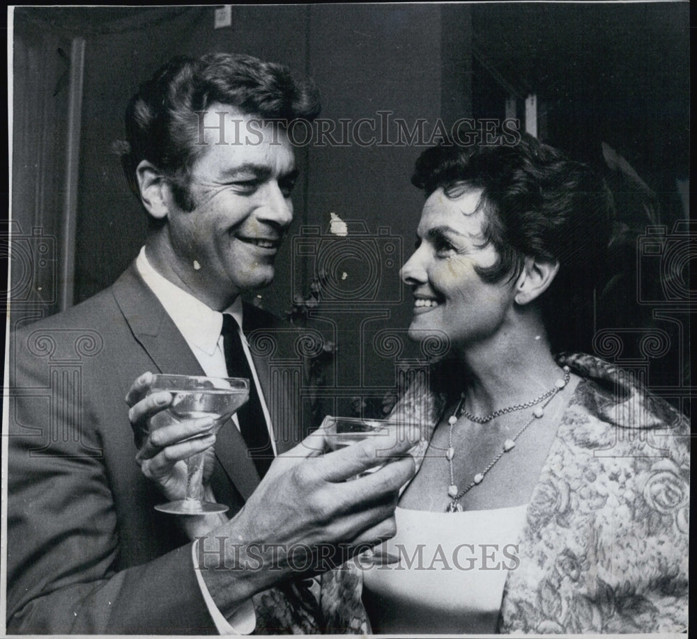 1968 Jane Russell husband Roger Barrett died at couple's home 3 mths - Historic Images