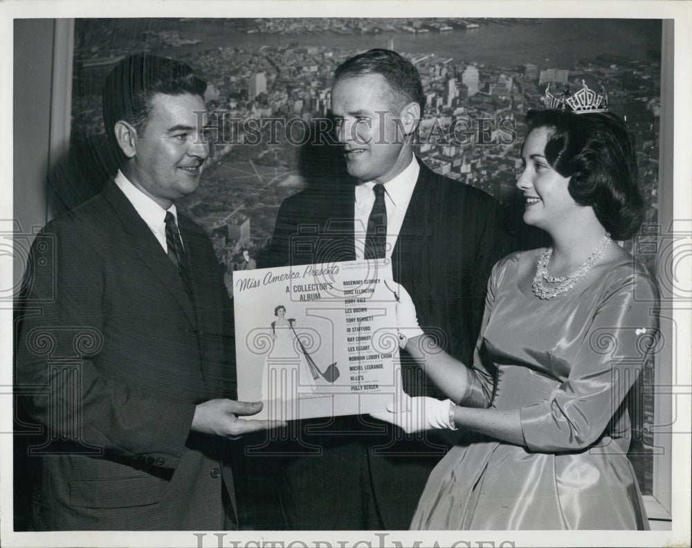 1961 Nona Smith, William Lantz & Ray Gordonl, Philco Distributors - Historic Images