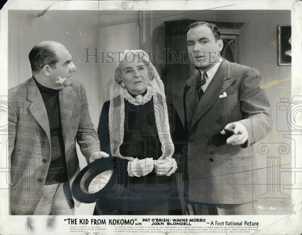 1939 Pat O'Brien, May Robson, Brophy in "The Kid From Kokomo" - Historic Images