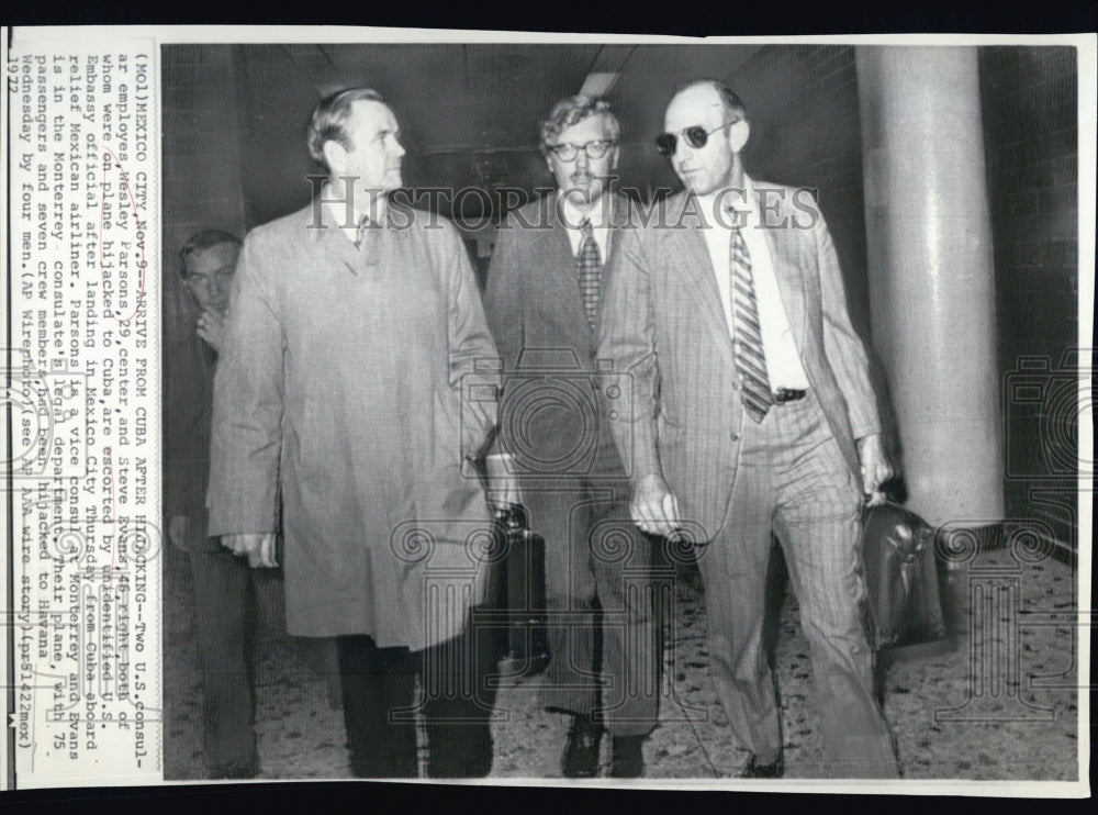 1972 Wesley Parsons & Steve Evans on hijacked plane to Cuba - Historic Images