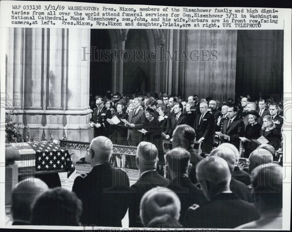 1969 President Nixon at Eisenhower's funeral - Historic Images