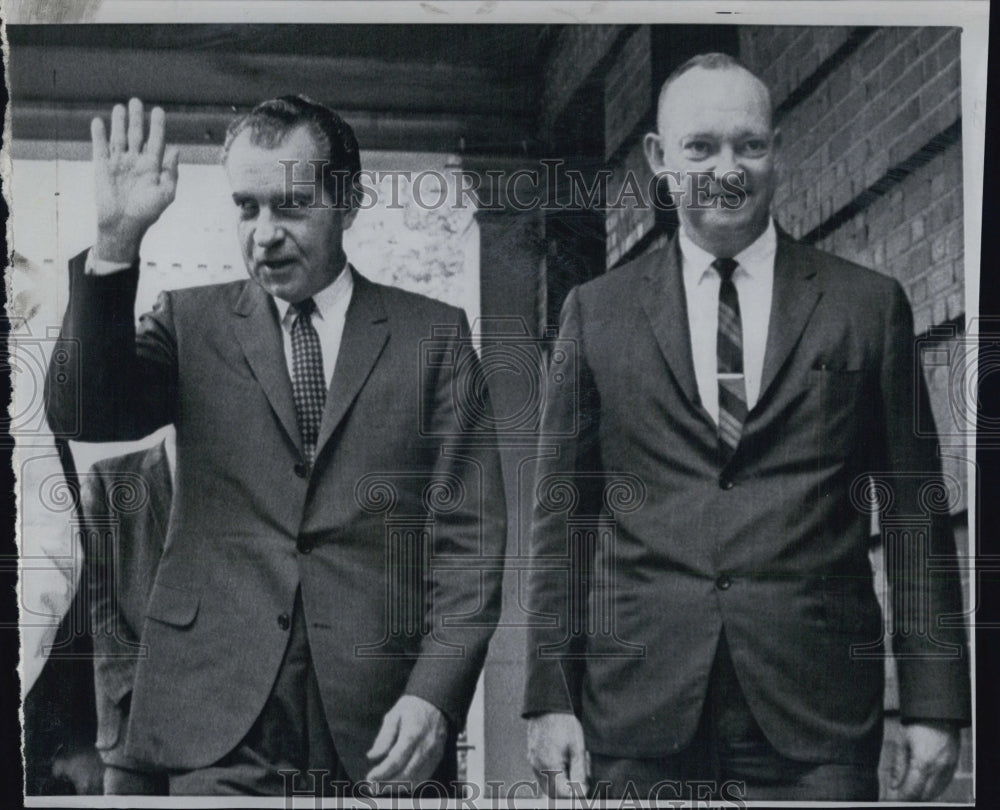 1968 Press Photo Richard Nixon at Walter Reed Hospital And John Eisenhower - Historic Images