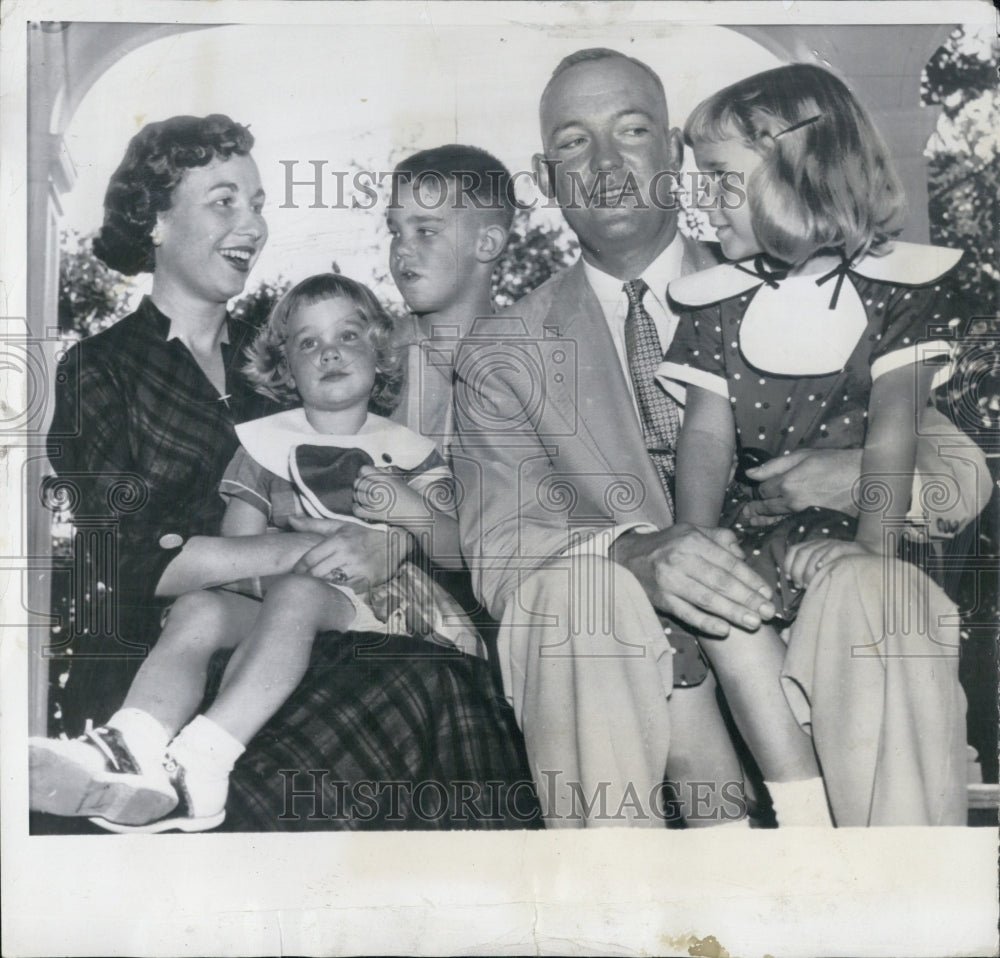 1955 John Eisenhower ,WifeBarbara,Susan,David and Barbara Anne - Historic Images