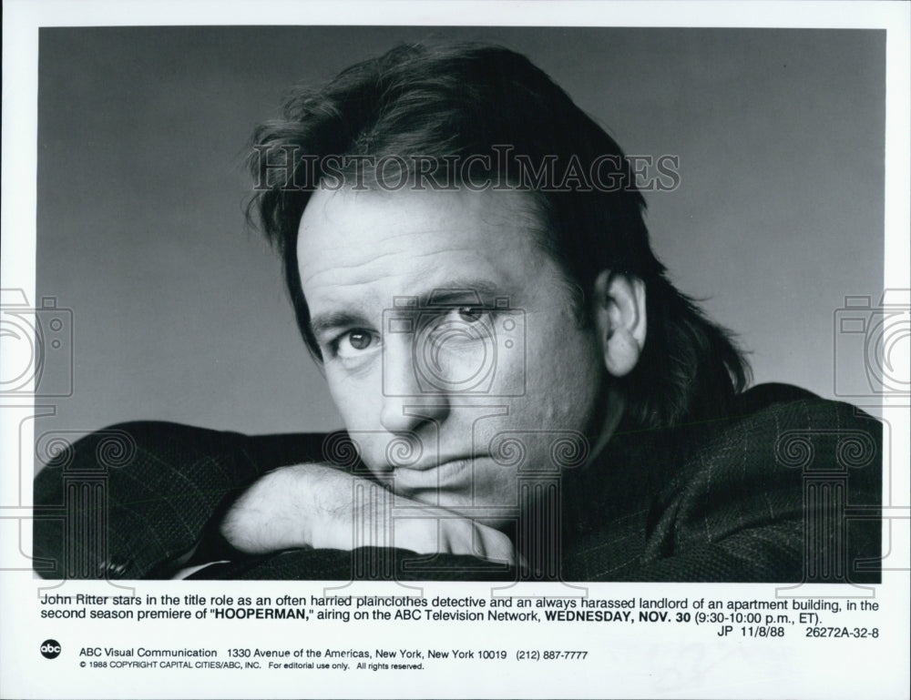 1988 Press Photo John Ritter stars in "Hooperman" - Historic Images