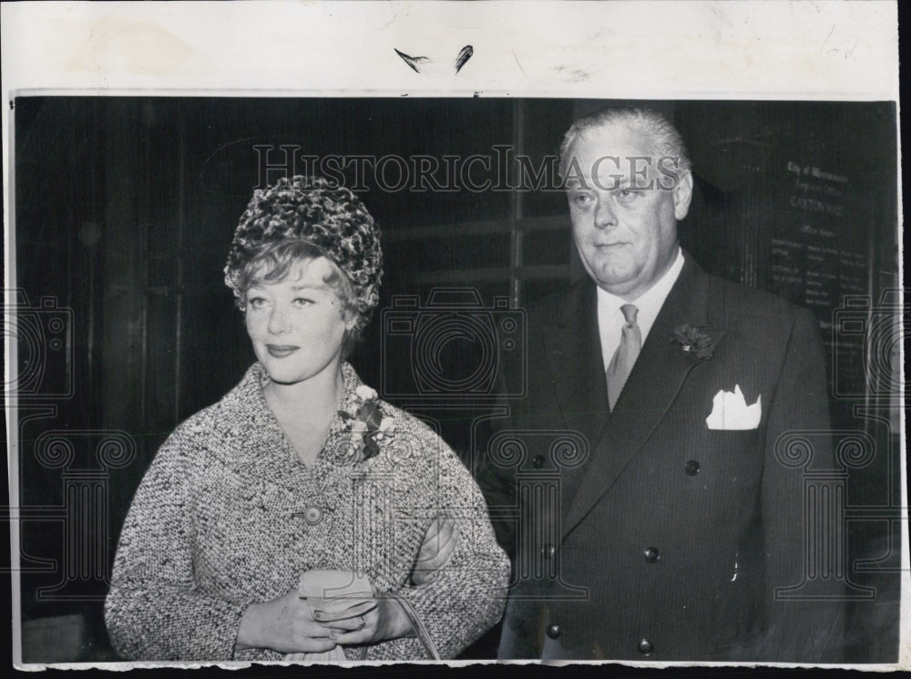 1960 Glynis Johns and her Husband Cecil Peter Lamont Henderson - Historic Images