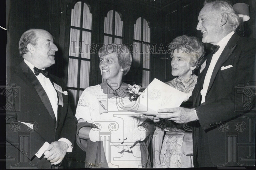 1970 Press Photo  Stuart Hemsley, Mrs herman Rogers, Mrs Robert Saltenstall - Historic Images