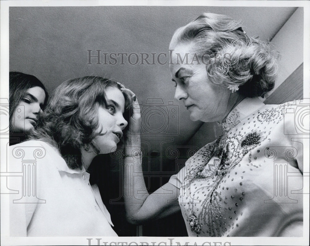 1972 Meleise chats with Michelle Terpey 17, of Lewell who is blind - Historic Images