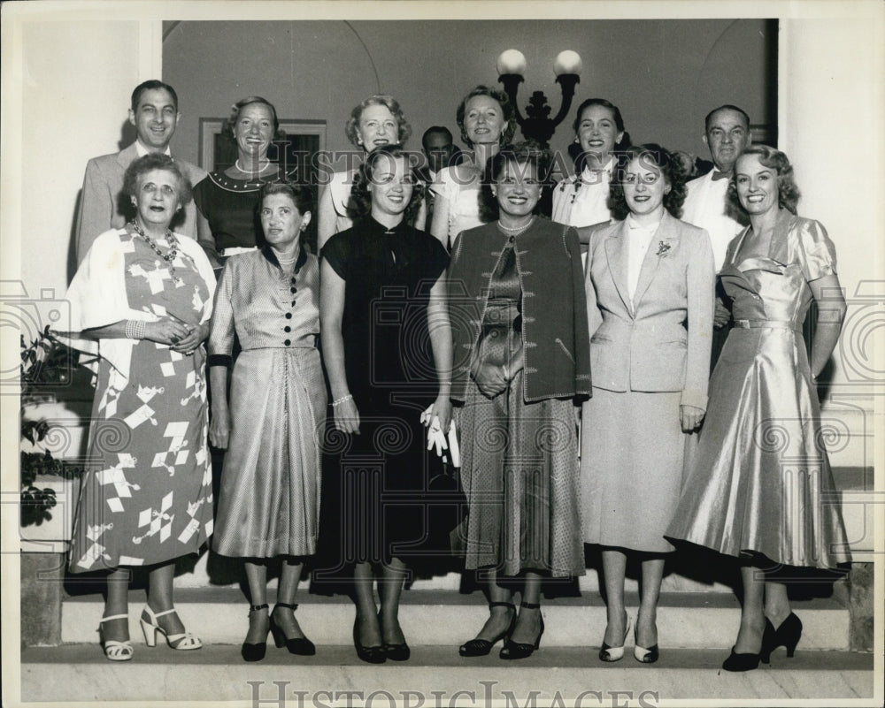 1951 Press Photo Members of the pageant committee of judges and officials pictur - Historic Images