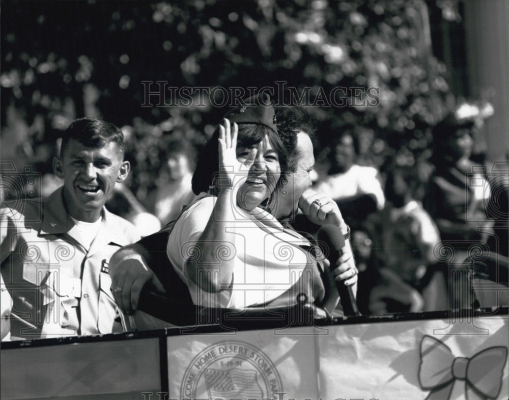 Press Photo Actress Roseanne Barr - Historic Images