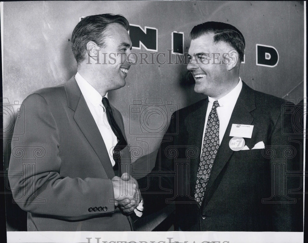 1954 Press Photo Lt Gov Sumner Whittier,L.G.Wood of UAL.&quot;City Of Boston DC-7 - Historic Images