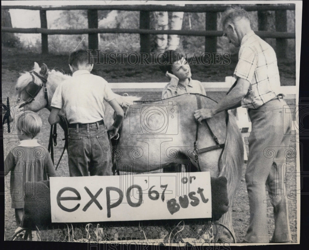 1967 Jeff, Tony &amp; Meg Whittemore, Silver Ranch Owner Albert Sawyer - Historic Images