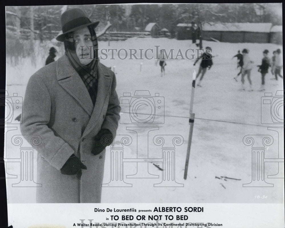 1964 Alberto Sordi To Bed or Not To Bed Il Diavolo - Historic Images