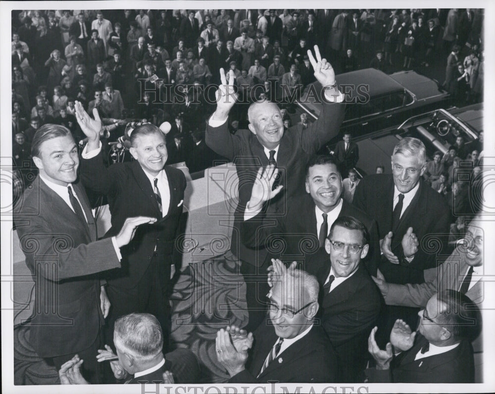 1962 Press Photo Former President Dwight Eisenhower Victory Sign George Lodge - Historic Images