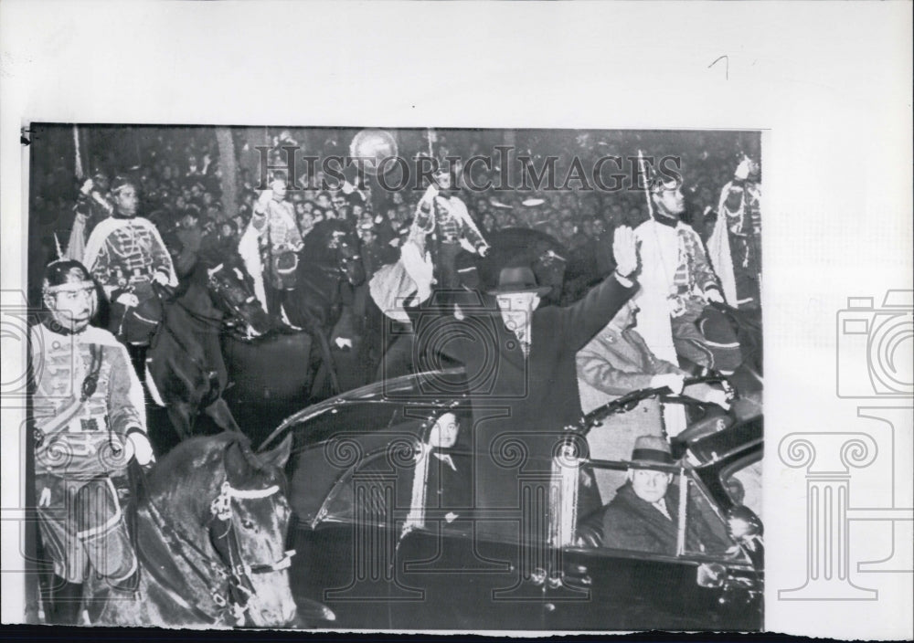 1959 Eisenhower, On Parade In Madrid, Receives Warm Reception-Historic Images