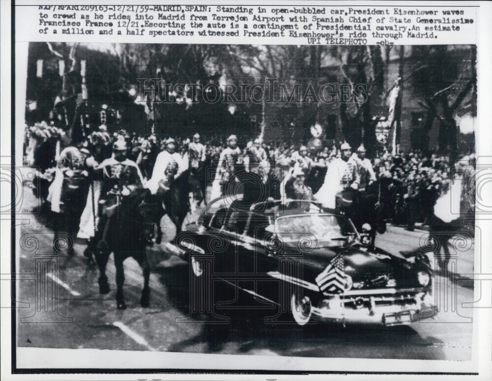 1951 Press Photo Pres. Eisenhower Stands Open Car Madrid Gen.  Francisco France - Historic Images