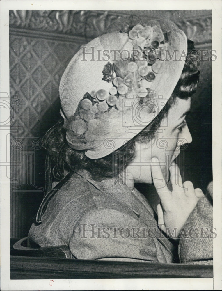 1947 Press Photo Lorraine Grant Nurse Mt. Sinai Hospital Reva Reznick Trial - Historic Images