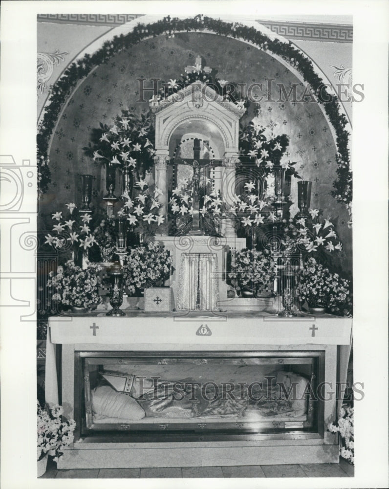 Press Photo Resting place of John Neumann. - Historic Images